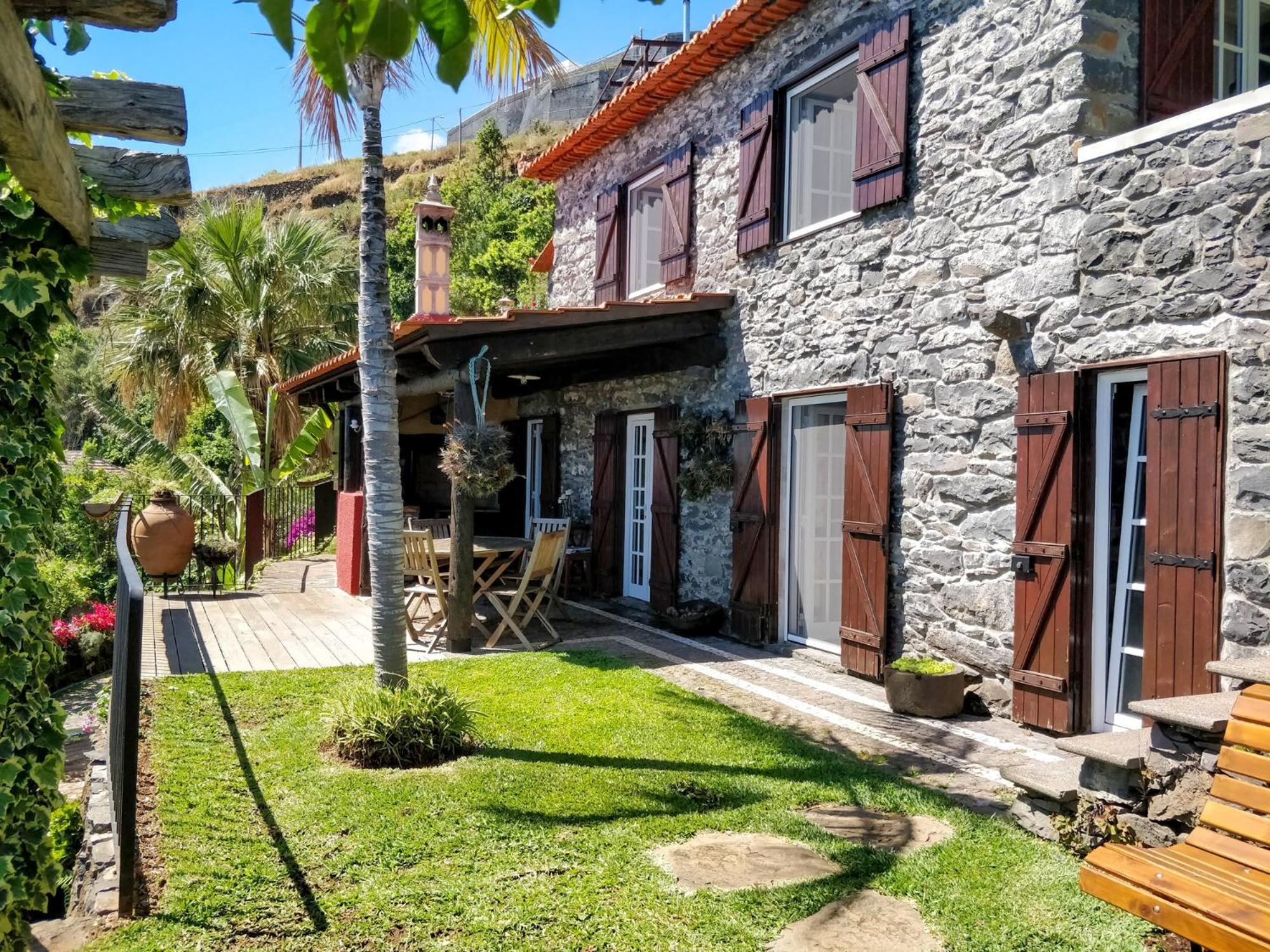 Calhau Grande Hotel Arco da Calheta  Exterior photo