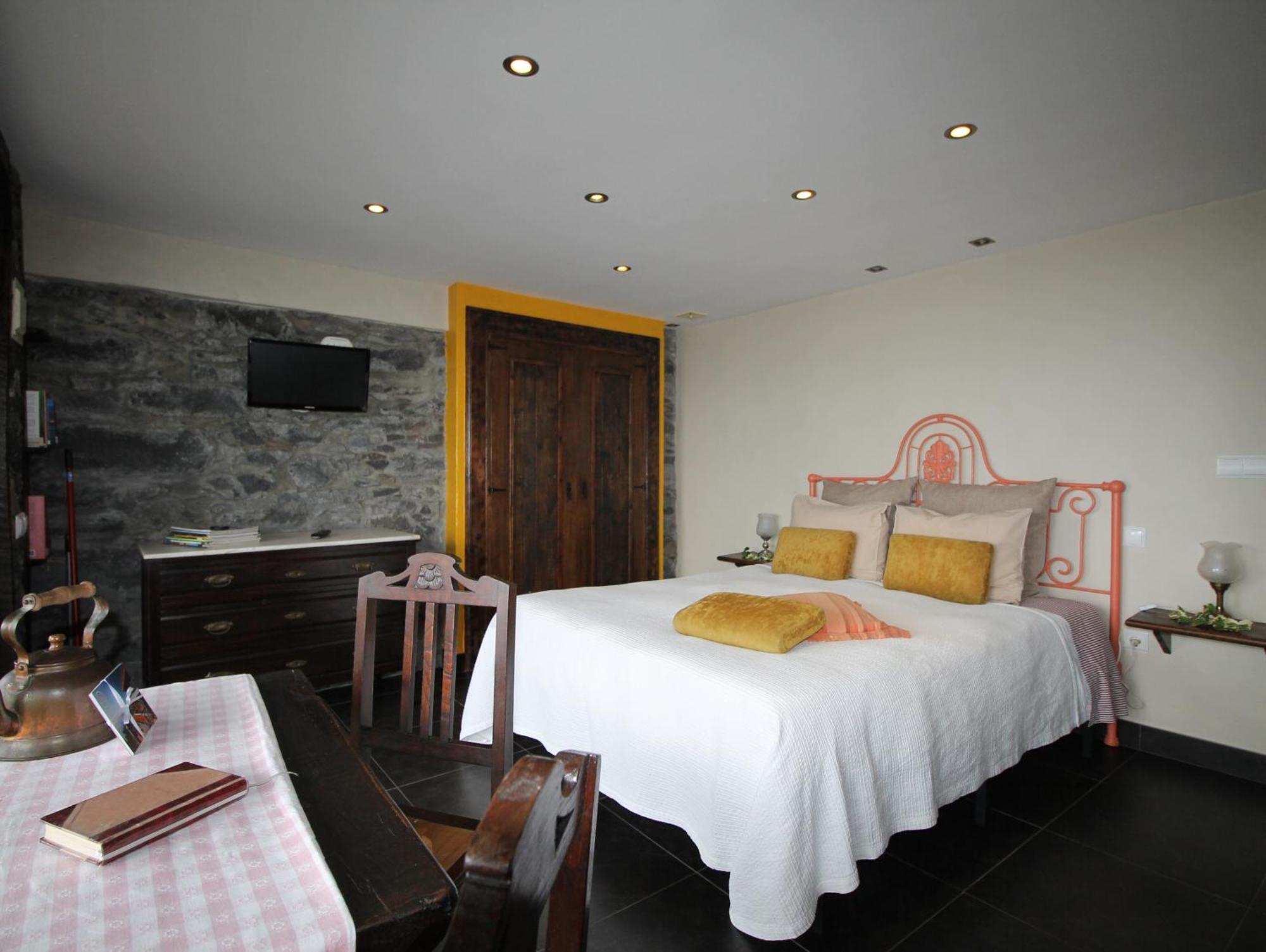 Calhau Grande Hotel Arco da Calheta  Room photo